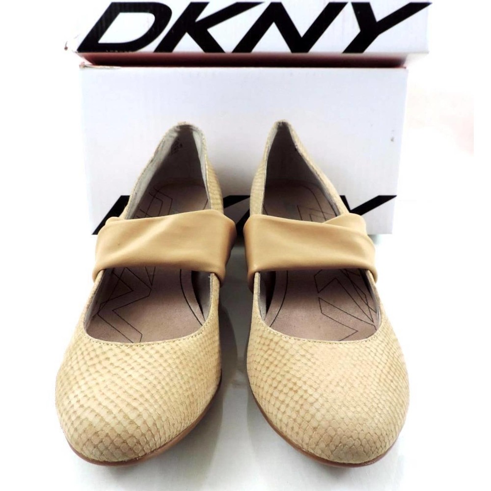 Women's Shoes DKNY Active Paula Mary Jane Wedge Walking Comfort Sand Size 9.5 - Picture 6 of 9